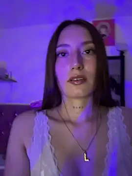 Lis peach online show from May 18, 2026, 6:18 am