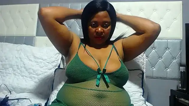 Snapshot of SEXYBUSTYEBONYXX chatting on June 3, 2026, 4:23 pm SEXYBUSTYEBONYXX online show from June 3, 2026, 4:23 pm