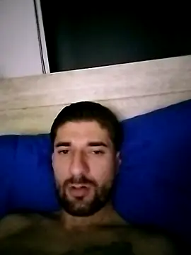 Camilo696903 online show from May 18, 2026, 9:47 am