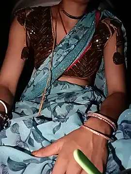 Snapshot of Komal4050 chatting on June 19, 2026, 3:29 pm Komal4050 online show from June 19, 2026, 3:29 pm