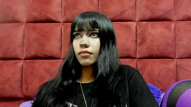 DAKOTALUCIFENA online show from March 5, 2026, 2:08 am