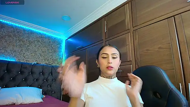 Snapshot of sarah_escobarr chatting on February 18, 2026, 1:18 pm sarah escobarr online show from February 18, 2026, 1:18 pm