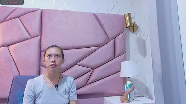 Snapshot of kimberlypink_ chatting on March 3, 2026, 11:28 am kimberlypink online show from March 3, 2026, 11:28 am