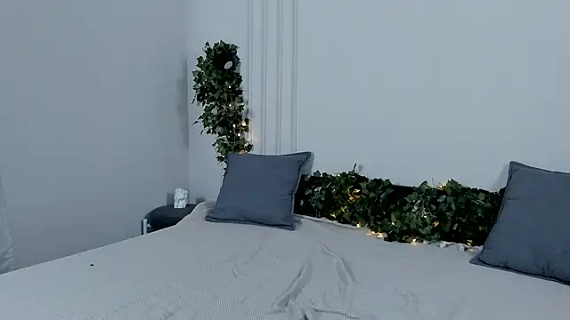 xdigitalxhoe online show from February 11, 2026, 7:58 pm