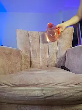 SweetLunaMILF online show from March 5, 2026, 6:15 pm