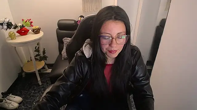 QueenRose94 online show from April 21, 2026, 1:07 pm