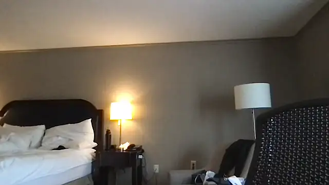 bisexualbeauty50 online show from February 25, 2026, 3:56 pm