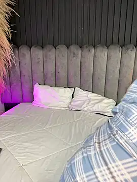 Nanda vixen  online show from March 14, 2026, 7:31 pm