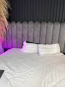 Nanda vixen  online show from March 10, 2026, 8:57 pm