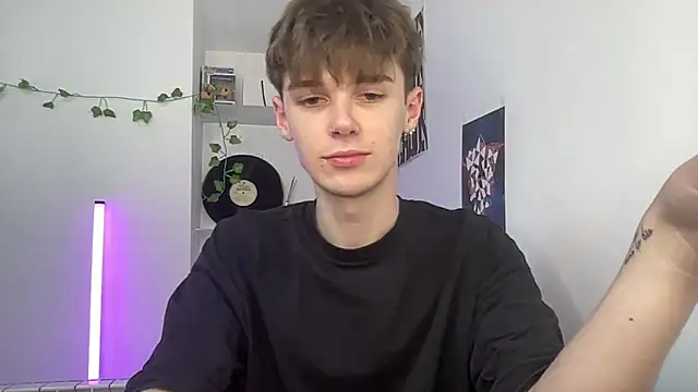 YourMilkyGuy online show from April 20, 2026, 2:18 pm