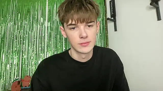 Snapshot of YourMilkyGuy chatting on February 22, 2026, 6:09 pm YourMilkyGuy online show from February 22, 2026, 6:09 pm