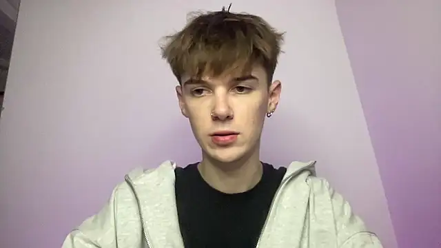 Snapshot of YourMilkyGuy chatting on February 14, 2026, 8:31 pm YourMilkyGuy online show from February 14, 2026, 8:31 pm