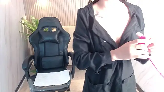 lili mint tf online show from March 14, 2026, 9:10 pm