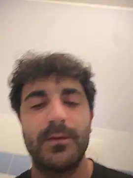 elia2711 online show from February 19, 2026, 5:32 pm