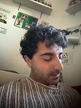 elia2711 online show from February 11, 2026, 3:56 pm