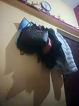 njkalo sexe online show from April 14, 2026, 3:22 am