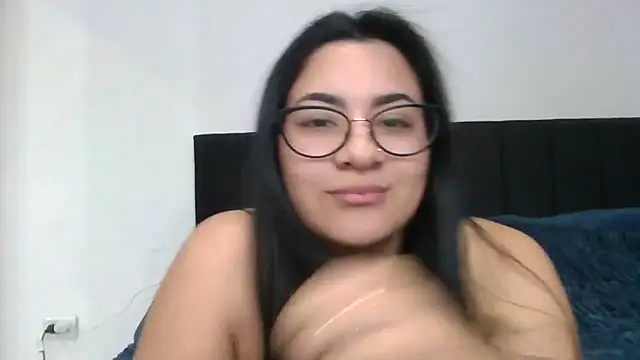 Snapshot of Agusgold22 chatting on May 12, 2026, 2:56 pm Agusgold22 online show from May 12, 2026, 2:56 pm