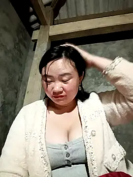 lisn-cute online show from February 17, 2026, 10:07 pm