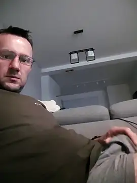 defaktor online show from February 9, 2026, 9:13 pm