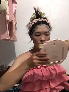 cuty lusy online show from June 5, 2026, 6:18 am