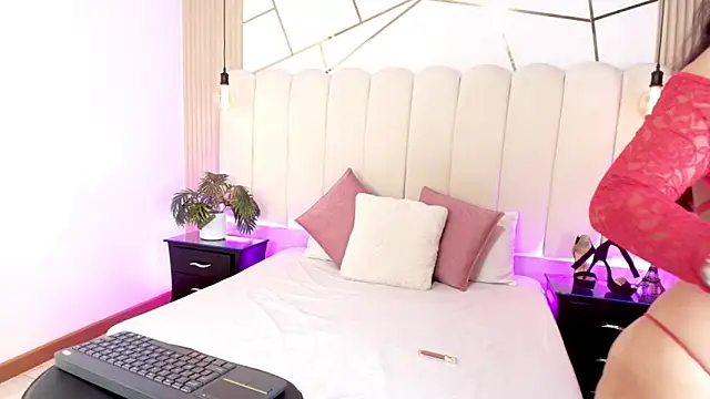 Sol Midelton online show from February 23, 2026, 12:39 pm