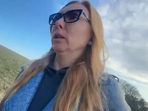 JenyJanys online show from March 3, 2026, 4:03 pm