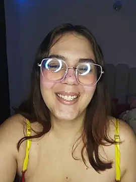 Snapshot of its_lauu_ chatting on May 17, 2026, 5:51 am its lauu online show from May 17, 2026, 5:51 am
