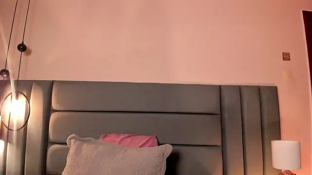 AndraCyruss online show from March 5, 2026, 12:29 am