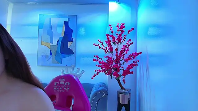 Chloe dolly online show from April 2, 2026, 11:17 am