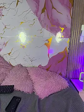 Snapshot of Woo_isDaphne chatting on July 3, 2026, 11:22 pm Woo isDaphne online show from July 3, 2026, 11:22 pm