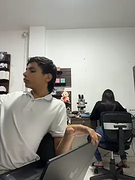 two cam latin online show from February 28, 2026, 10:42 pm