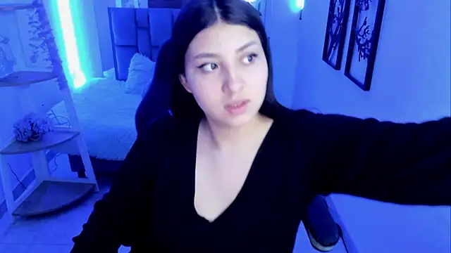 bloom winxx online show from February 18, 2026, 3:04 am