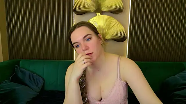 Teona Owenss online show from April 6, 2026, 6:25 am