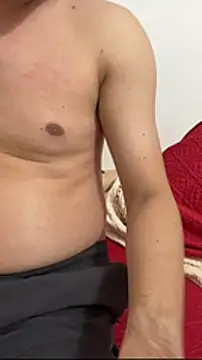 huyenzz online show from March 15, 2026, 6:31 am