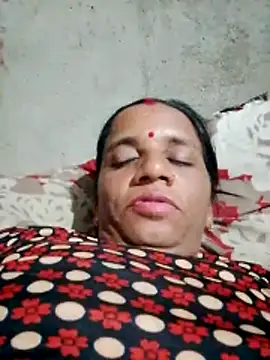 Snapshot of Anitarakkoli chatting on June 11, 2026, 6:05 pm Anitarakkoli online show from June 11, 2026, 6:05 pm