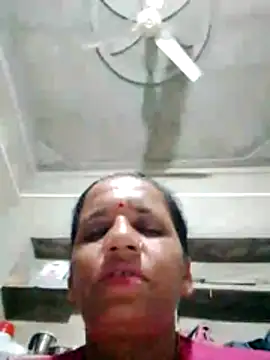 Snapshot of Anitarakkoli chatting on June 21, 2026, 6:03 pm Anitarakkoli online show from June 21, 2026, 6:03 pm