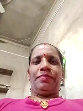 Snapshot of Anitarakkoli chatting on June 15, 2026, 12:38 pm Anitarakkoli online show from June 15, 2026, 12:38 pm