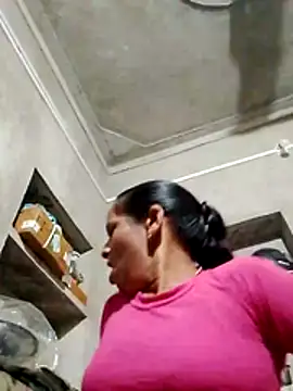 Snapshot of Anitarakkoli chatting on June 5, 2026, 9:31 pm Anitarakkoli online show from June 5, 2026, 9:31 pm