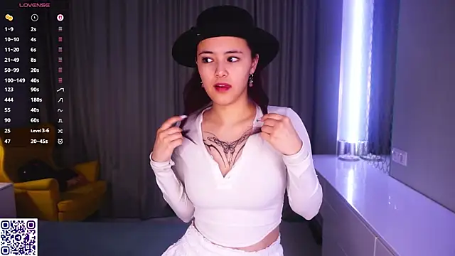 VerlieChahal online show from March 28, 2026, 8:32 pm