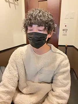 --ha-ru-- online show from February 18, 2026, 8:44 am