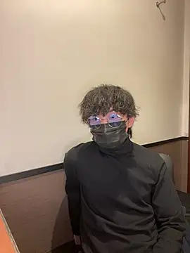 --ha-ru-- online show from March 4, 2026, 9:06 am