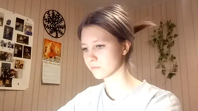 RunawayBr1de online show from February 28, 2026, 3:22 pm