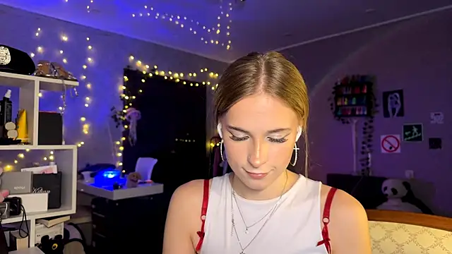 amily sunray online show from April 18, 2026, 2:41 pm