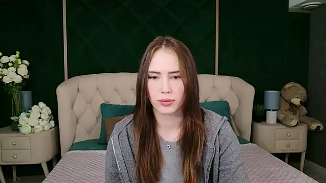 Arielle Vade online show from April 22, 2026, 5:14 am