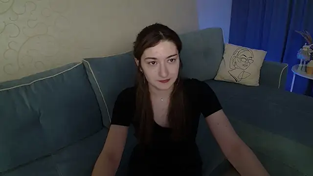 Snapshot of RosieGloom chatting on March 3, 2026, 11:39 am RosieGloom online show from March 3, 2026, 11:39 am