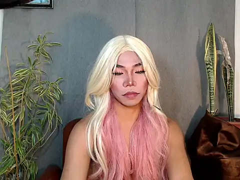 shopiaxox1 online show from March 5, 2026, 5:48 am