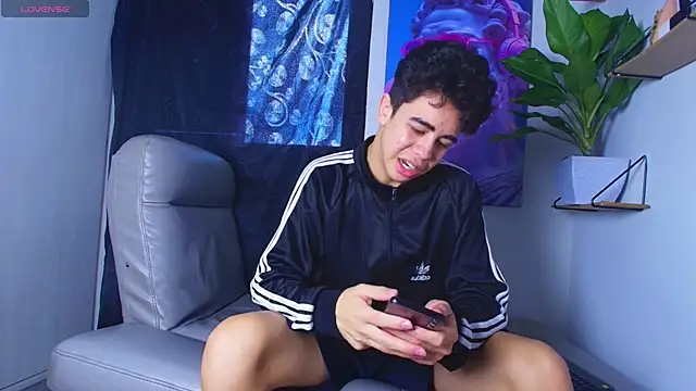 Gael moon  online show from February 26, 2026, 8:20 pm