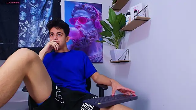 Gael moon  online show from February 16, 2026, 8:29 pm