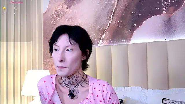 Snapshot of roxy_morrison_x chatting on July 22, 2026, 6:48 am roxy morrison x online show from July 22, 2026, 6:48 am