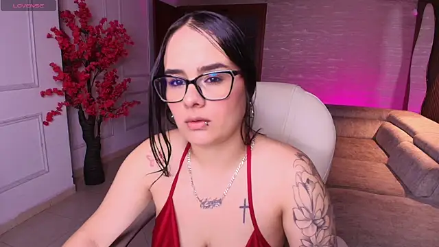 Snapshot of karol_priston chatting on July 1, 2026, 3:18 am karol priston online show from July 1, 2026, 3:18 am